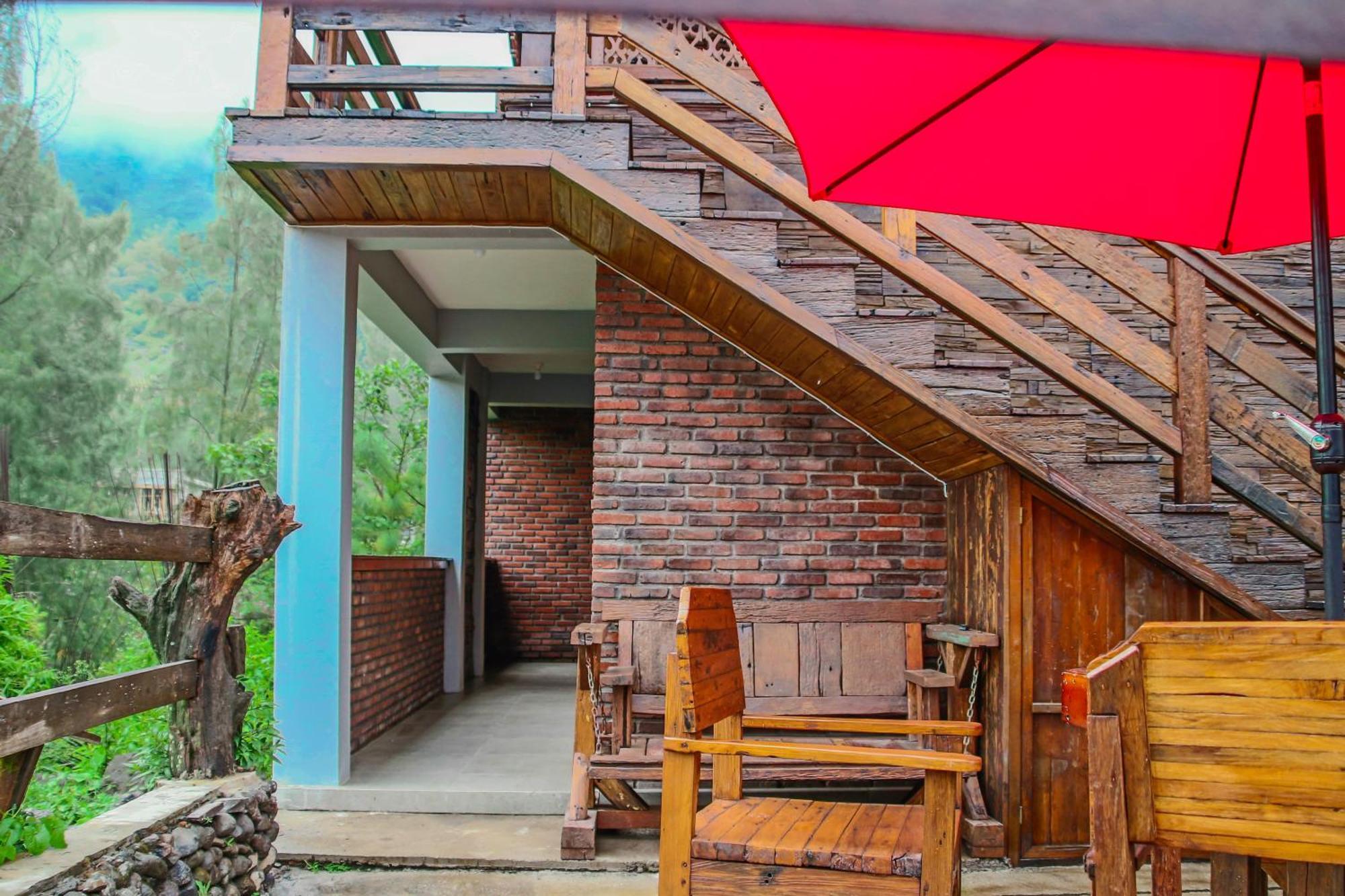 Villa Omah Kayu Bromo Ngadisari Exterior foto